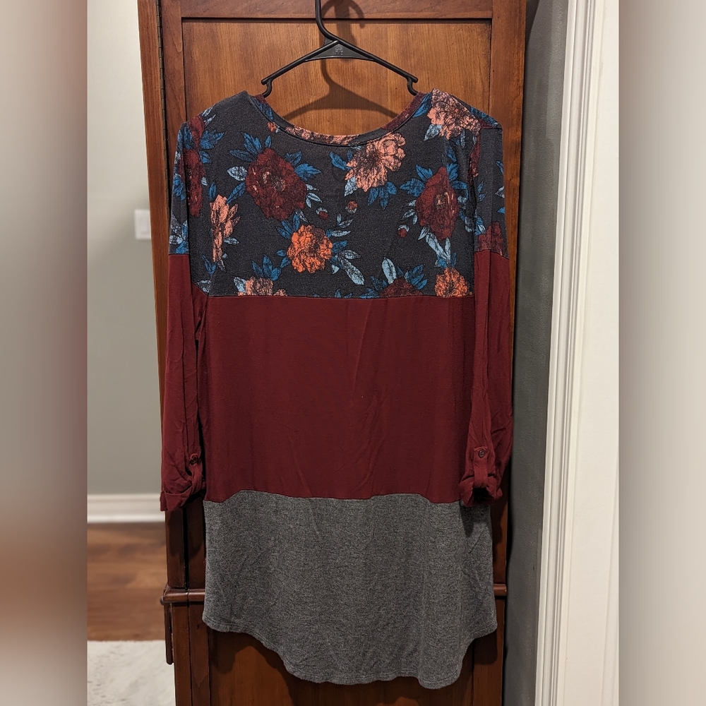 Bundle of 7 tops,  Maurices, all plus size - Picture 10 of 16